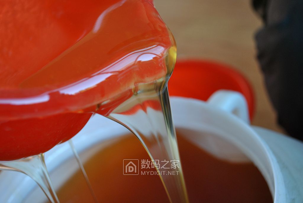 代友出936便携升级版,顺带出自家椴蜜,品相非常好,坛友包邮非偏远! 代友出936便携升级版,顺带出自家椴蜜,品相非常好,坛友包邮非偏远!