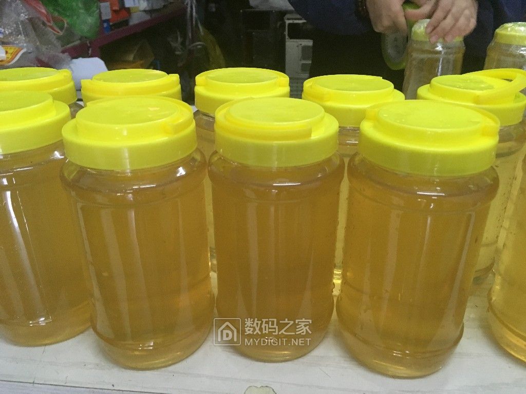 代友出936便携升级版,顺带出自家椴蜜,品相非常好,坛友包邮非偏远! 代友出936便携升级版,顺带出自家椴蜜,品相非常好,坛友包邮非偏远!