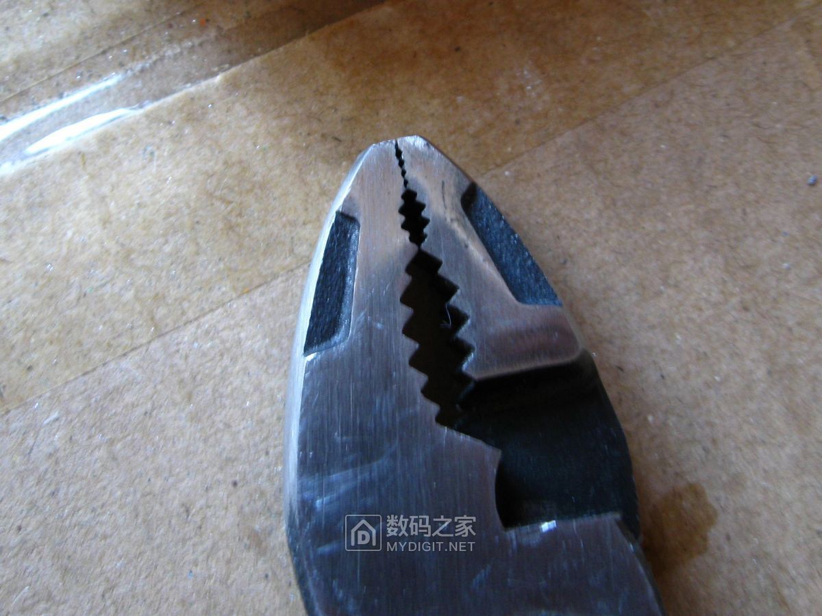 打磨修整一批钳子 打磨修整一批钳子