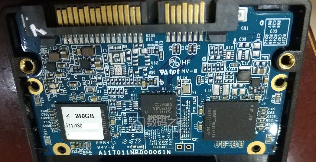 士必得240G拆解,PS3111+东芝UFS2.0 MLC 士必得240G拆解,PS3111+东芝UFS2.0 MLC