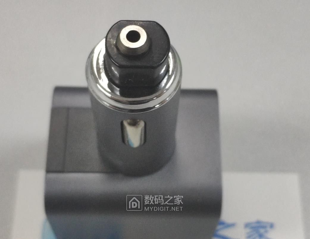 小钢锤车护卫/破窗空净三合一车充评测试用 小钢锤车护卫/破窗空净三合一车充评测试用