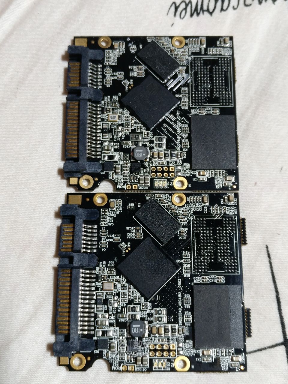 两个让人无语的64G云储M746固态 两个让人无语的64G云储M746固态