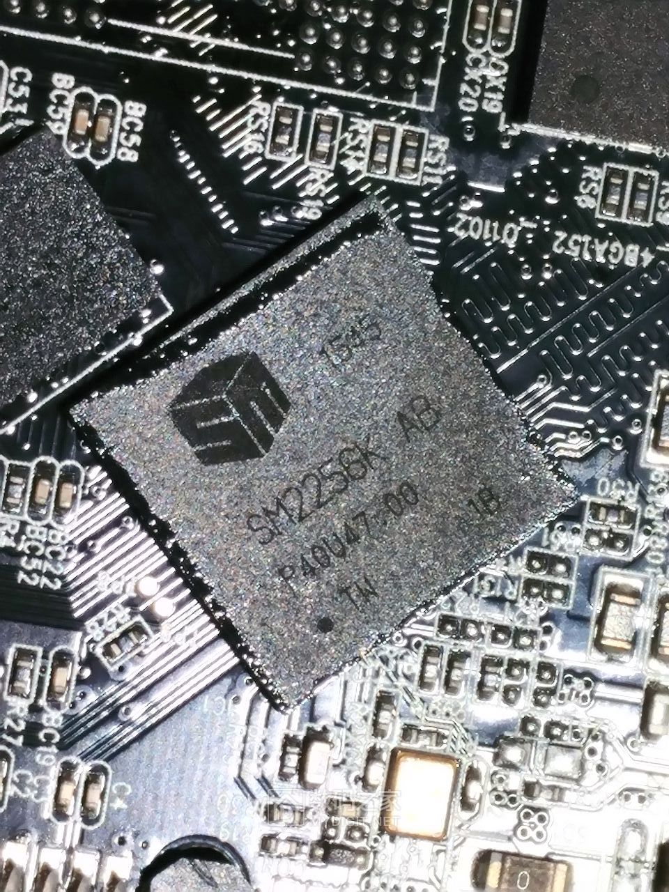 两个让人无语的64G云储M746固态 两个让人无语的64G云储M746固态
